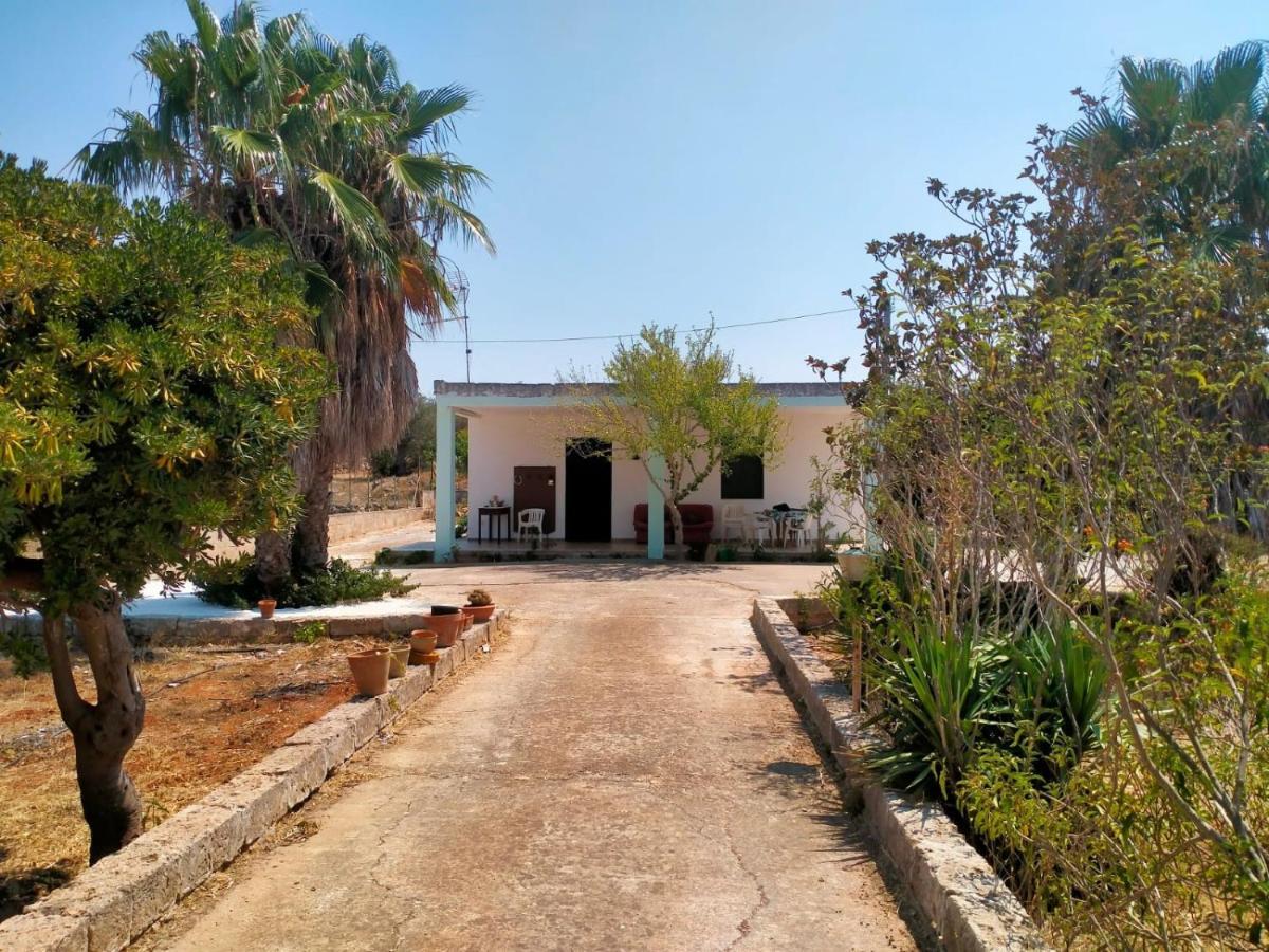 Villa Rizzieddru Galatone Exteriör bild